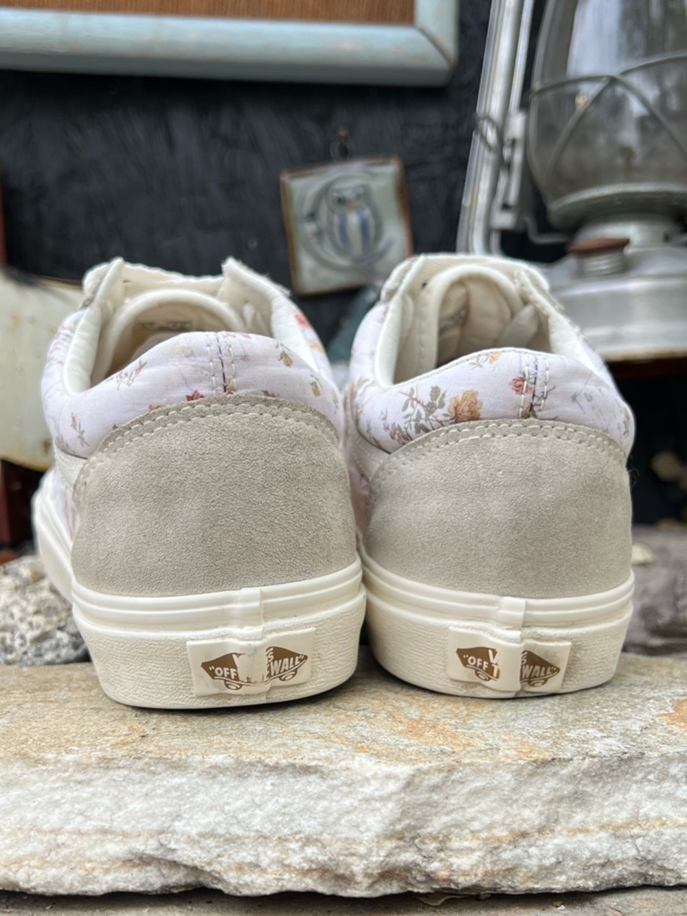 Vans Floral Old Skool Sneakers in Beige and Pink - Picture 7 of 9